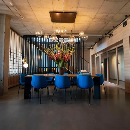 Theclouth Hotel